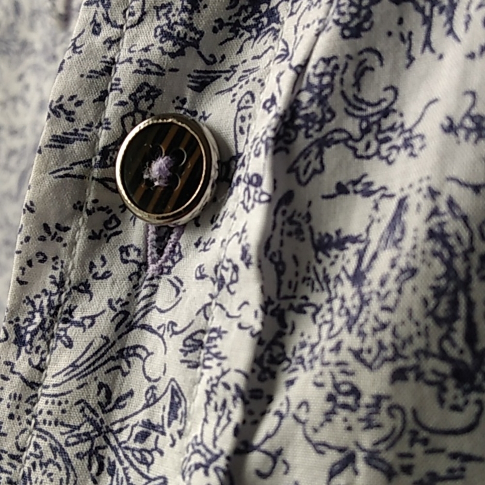Men's untucked Short sleeve Button down by Modern Amusement in Sz M - Picture 3 of 8